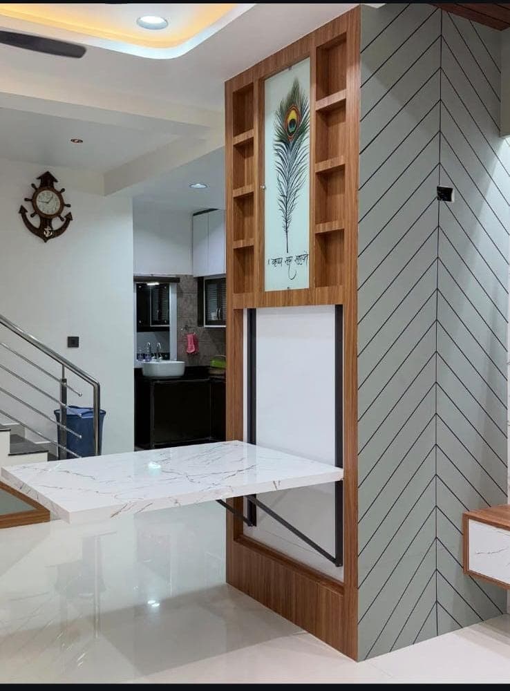 Showroom Table - image 1